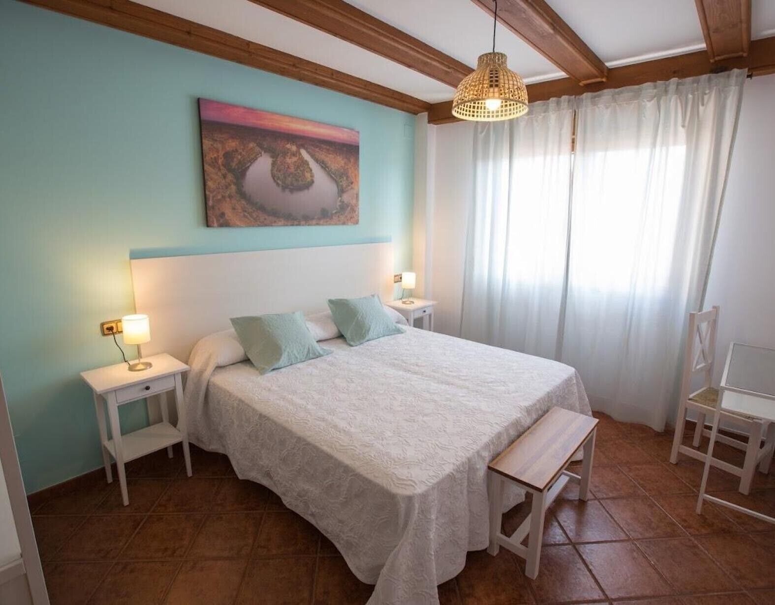 11 dormitorios, tabla de planchar con plancha, wifi y ropa de cama