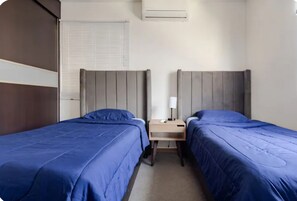 Iron/ironing board, WiFi, bed sheets - Vrbo Property (Ciudad Apodaca)