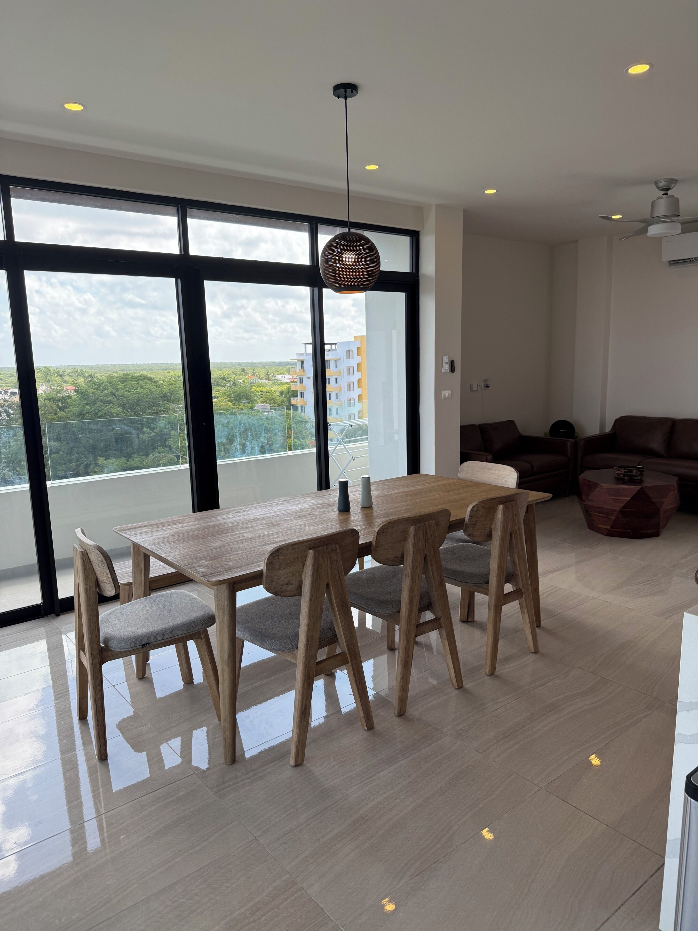 Condo Deluxe, vista al océano | Servicio a la habitación