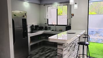 House, 3 Bedrooms, Smoking, Private Pool | Interior