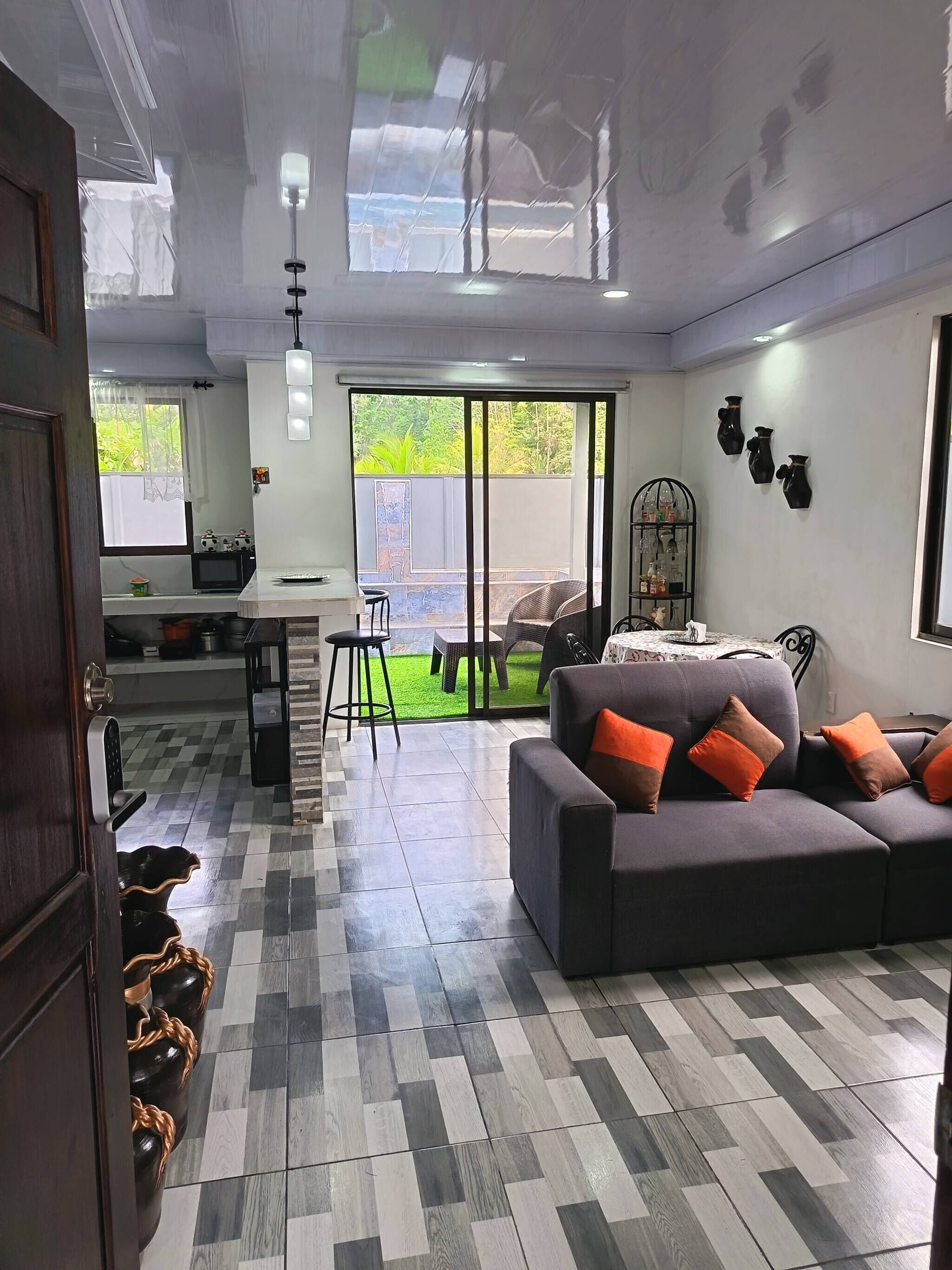 House, 3 Bedrooms, Smoking, Private Pool | Living area
