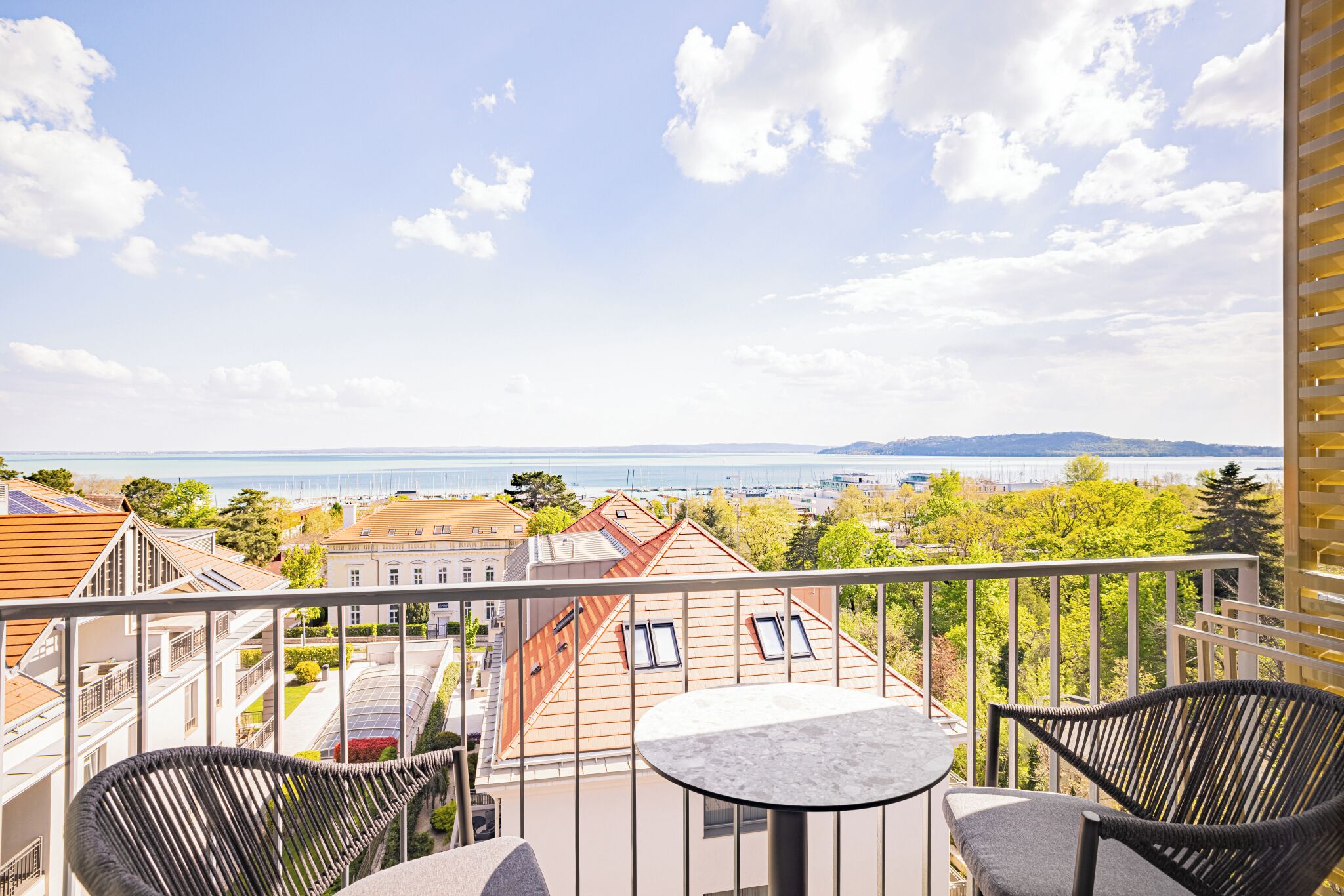 Double or Twin Room, Balcony, Lake View | Outdoor dining