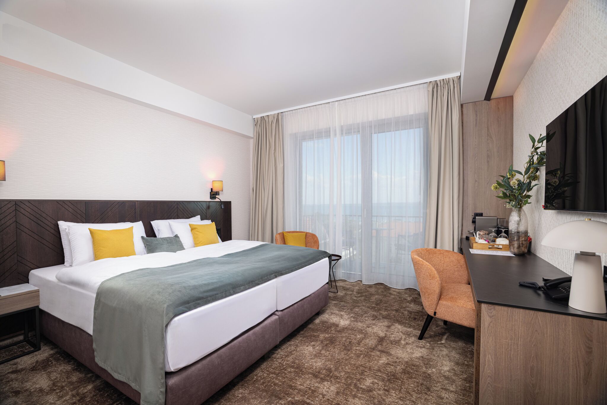 Double or Twin Room, Balcony, Partial Lake View | WiFi (free)
