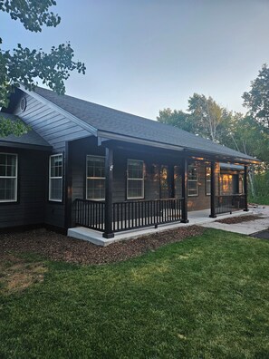 Exterior - Big Skies, Big Fun, Room for Everyone! 
6 bedrooms, 3 full Baths, 11 Beds! (Star Valley Ranch)