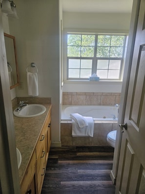 Bathroom - Big Skies, Big Fun, Room for Everyone! (Star Valley Ranch)