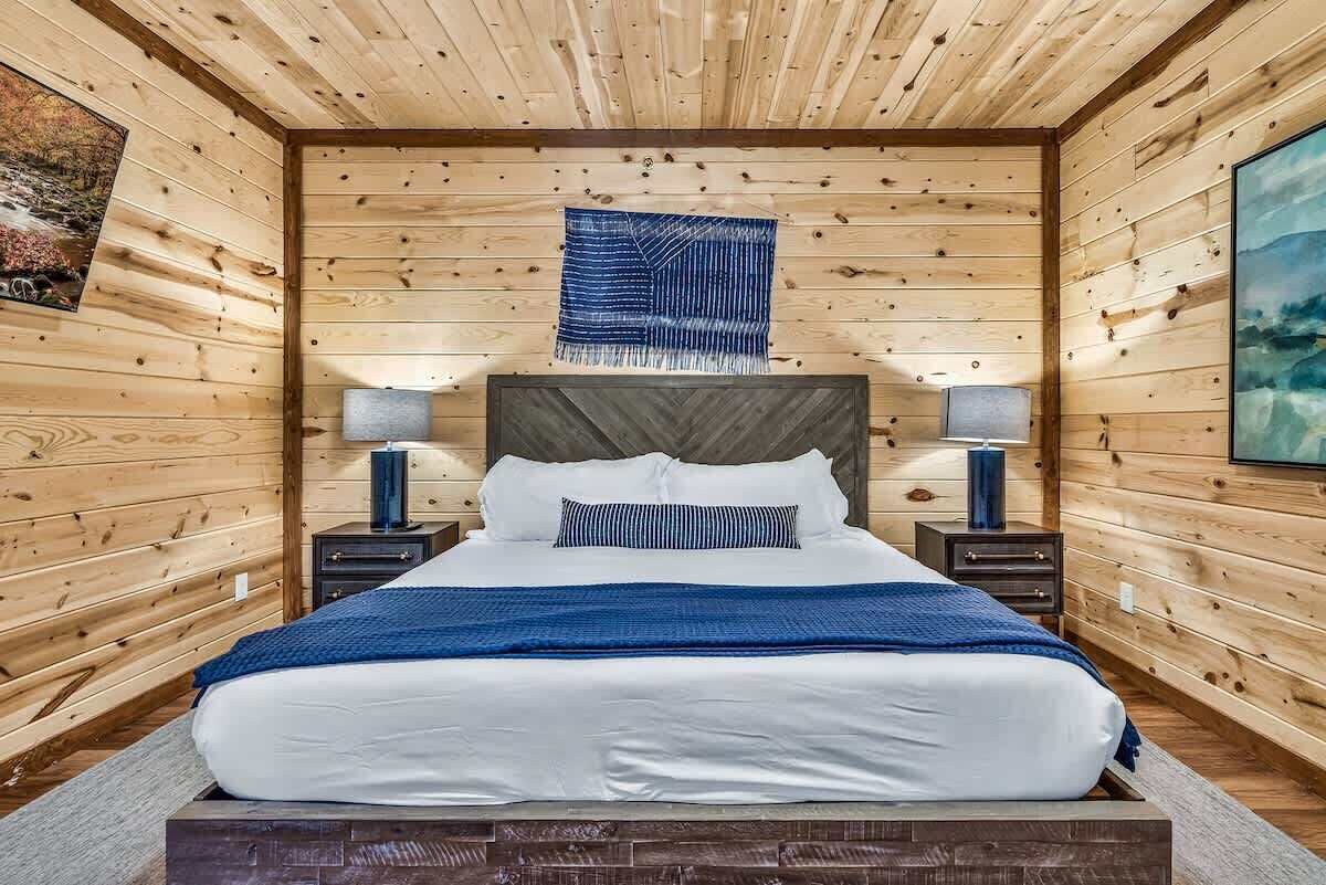 6 chambres, fer et planche à repasser, Wi-Fi, draps fournis