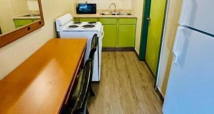 Bostonian Inn & Suites