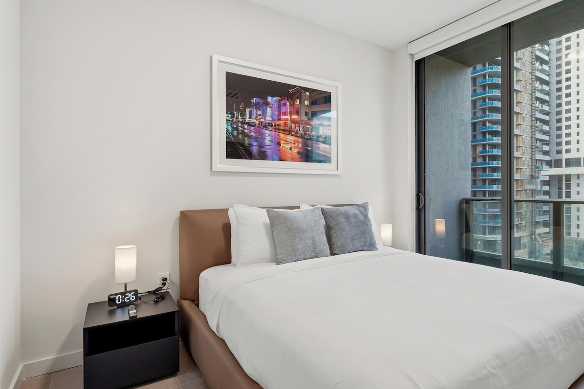 Apartment, Balcony, City View | In-room safe, laptop workspace, iron/ironing board, WiFi (free)