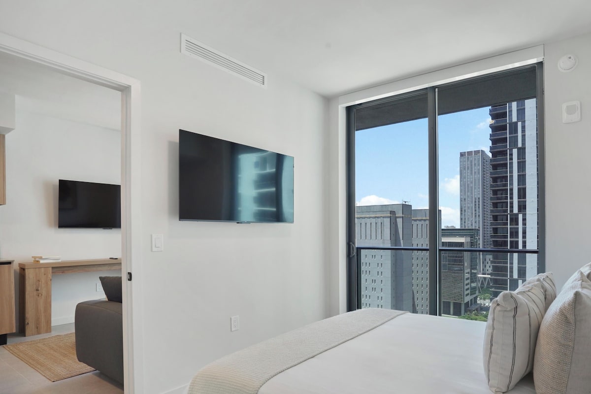 Apartment, Balcony, City View | In-room safe, laptop workspace, iron/ironing board, WiFi (free)