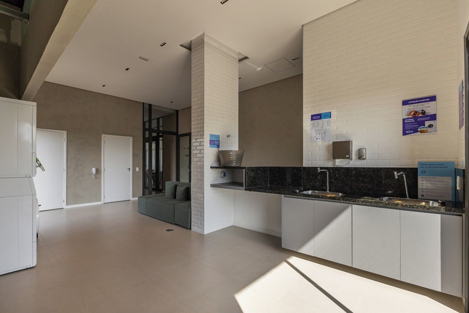 Deluxe Apartment, 1 Double Bed, Balcony, City View | Interior