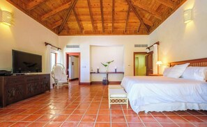6 Schlafzimmer, Bügeleisen/Bügelbrett, WLAN, Bettwäsche