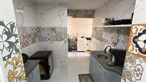 Hair dryer, towels, soap, toilet paper - Vrbo Property (Goiânia)