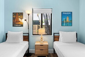 Room - 4-bedroom house in brilliant Miami with AC and fitness room (Miami)