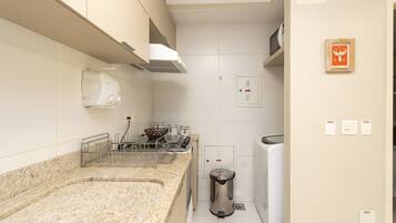 Basic Apartment | Private kitchen