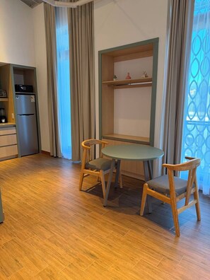 Studio Superior - utsikt mot staden | Restauranger