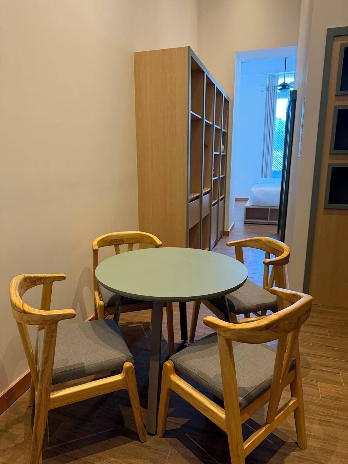 Deluxe Studio, City View | Dining