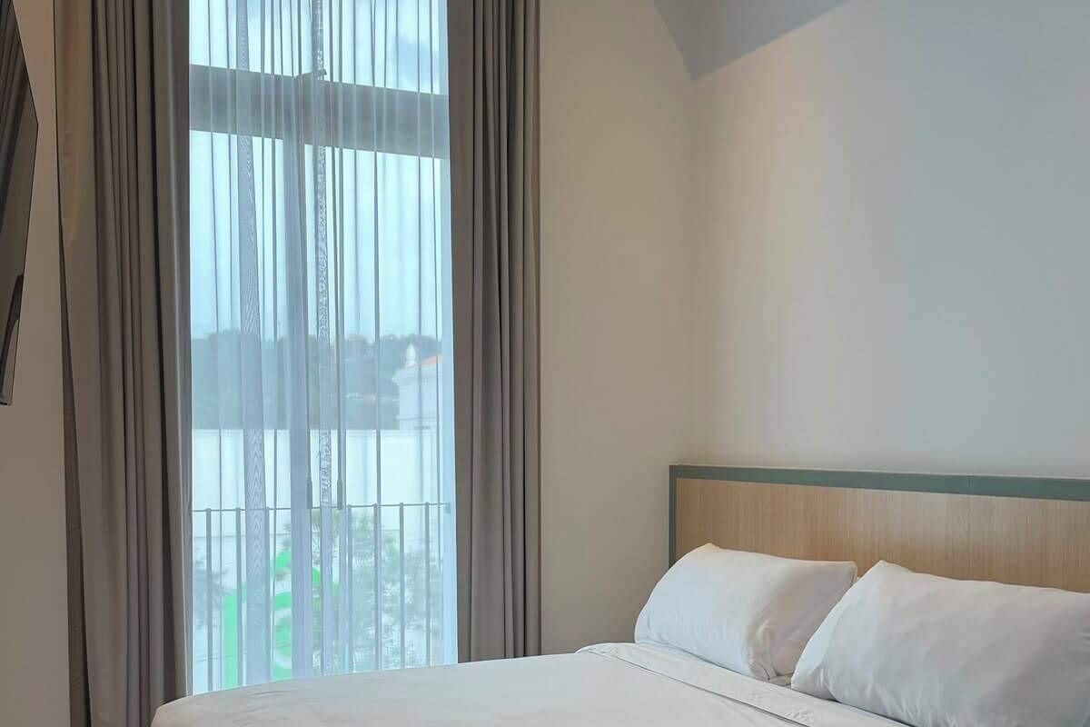 Comfort studio, uitzicht op de stad | Een bureau, een laptopwerkplek, verduisterende gordijnen, gratis wifi