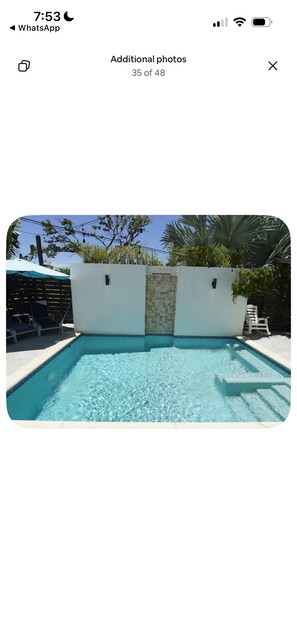 Pool - Wonderful 2-bedroom unit. Steps to West Bay Beach (Roatan)