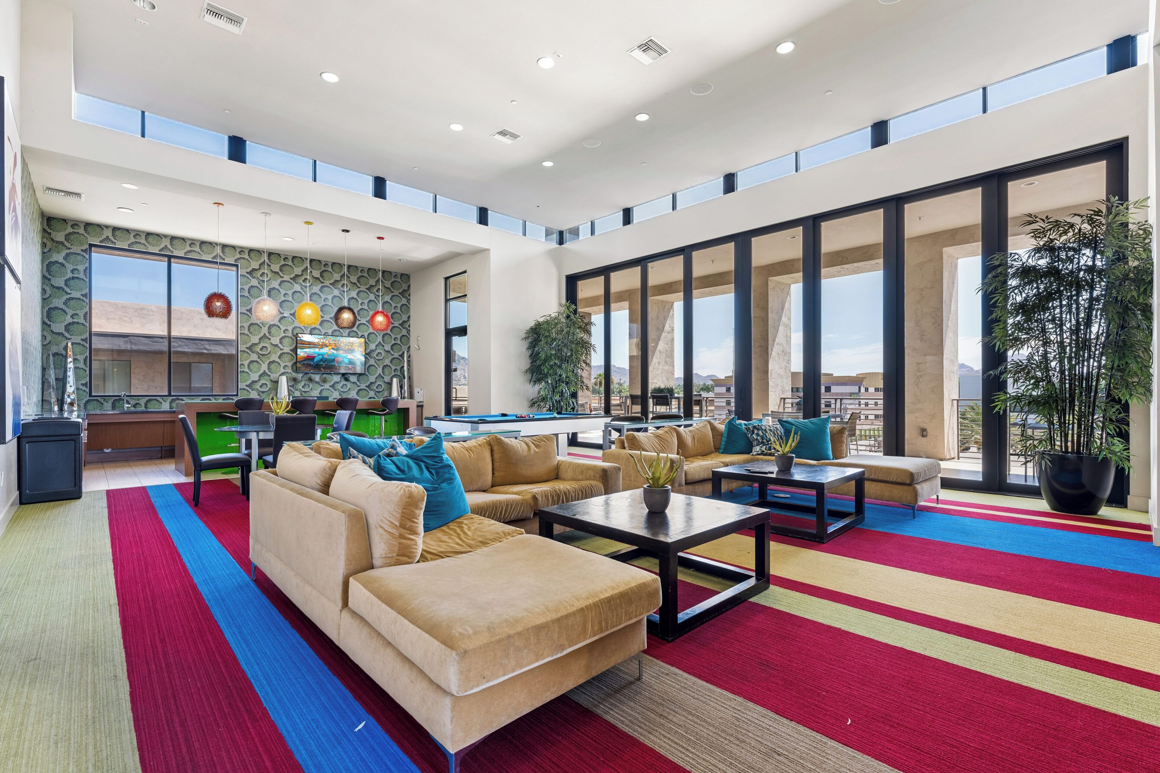 Smart TV, fireplace, music library, stereo