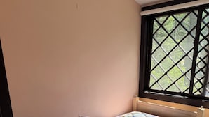 5 chambres, bureau, accès au Wi-Fi (inclus), literie fournie