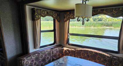 Actual Camp on the Lake! 360 Private Lake View! No Neighbors! Fish, Kayak, Boat!