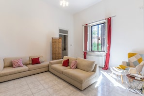Smart TV - Safiri Apartment (Palermo)