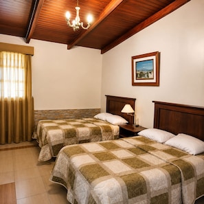 Habitación Deluxe con 1 cama matrimonial o 2 individuales, vista al patio | Wifi gratis 