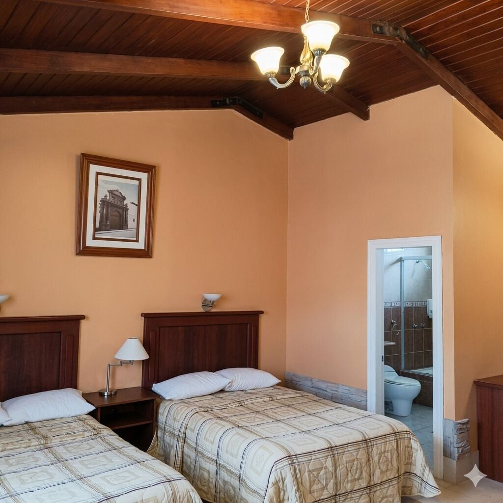 Espacio para trabajar con laptop, wifi gratis y muebles diferentes 