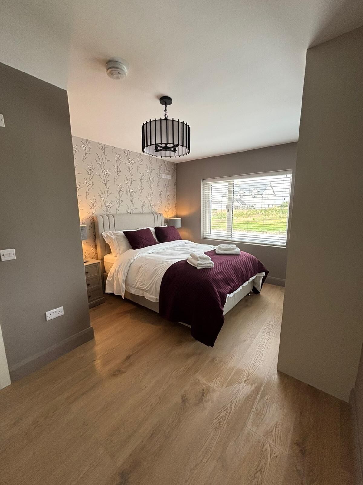 "Mirror Room" bedroom features King ("queen" in US) and ensuite.