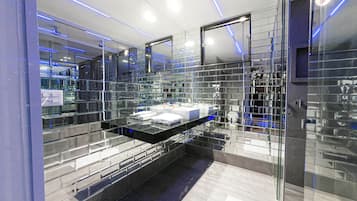 Classic Suite | Bathroom | Separate bathtub and shower, hair dryer, slippers, towels