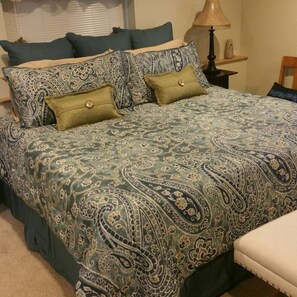 Room - Walk to Downtown & Dickson ST Sleeps 4 (Fayetteville)