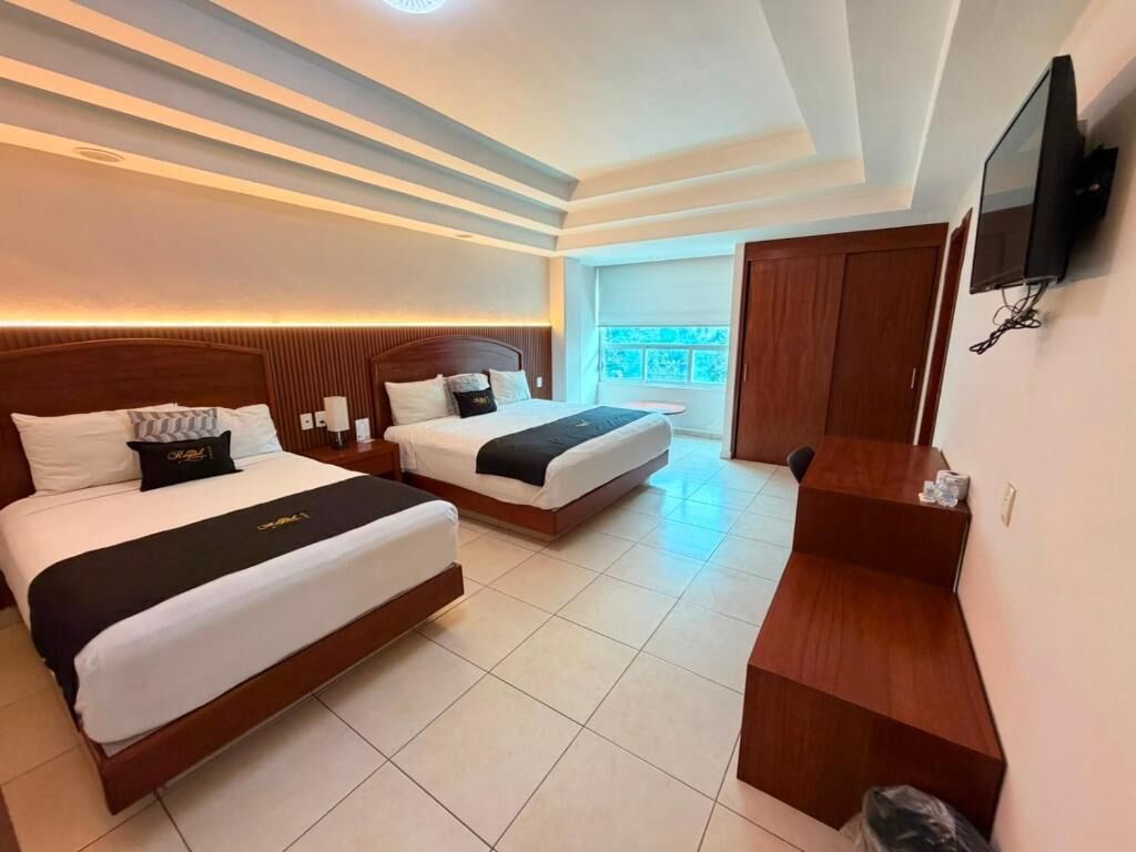 Family Room, City View | Free WiFi