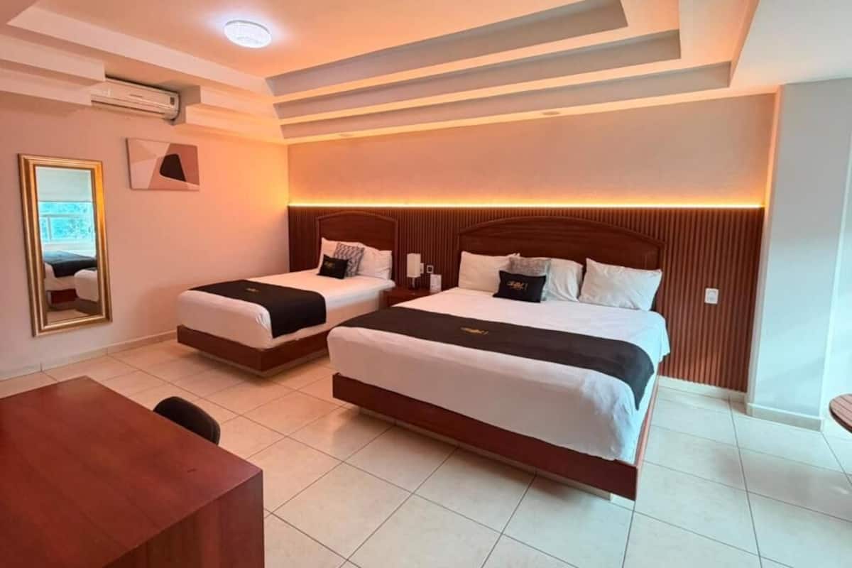 Family Room, City View | WiFi (free)