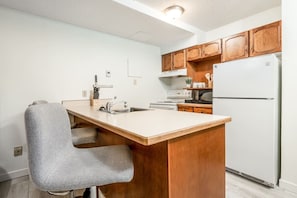 Private kitchen - Ski In/Ski Out- Large Studio- Pools & Hot Tubs (Panorama)