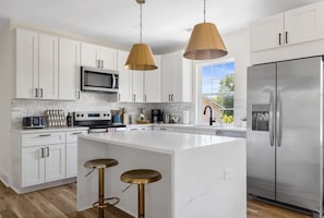 Private kitchen - 4BR New - Close to Folly Beach! (Charleston)