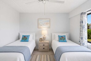 WiFi, bed sheets - No Stairs | Beach View | Pool | SGI Villa D2 (Saint George Island)