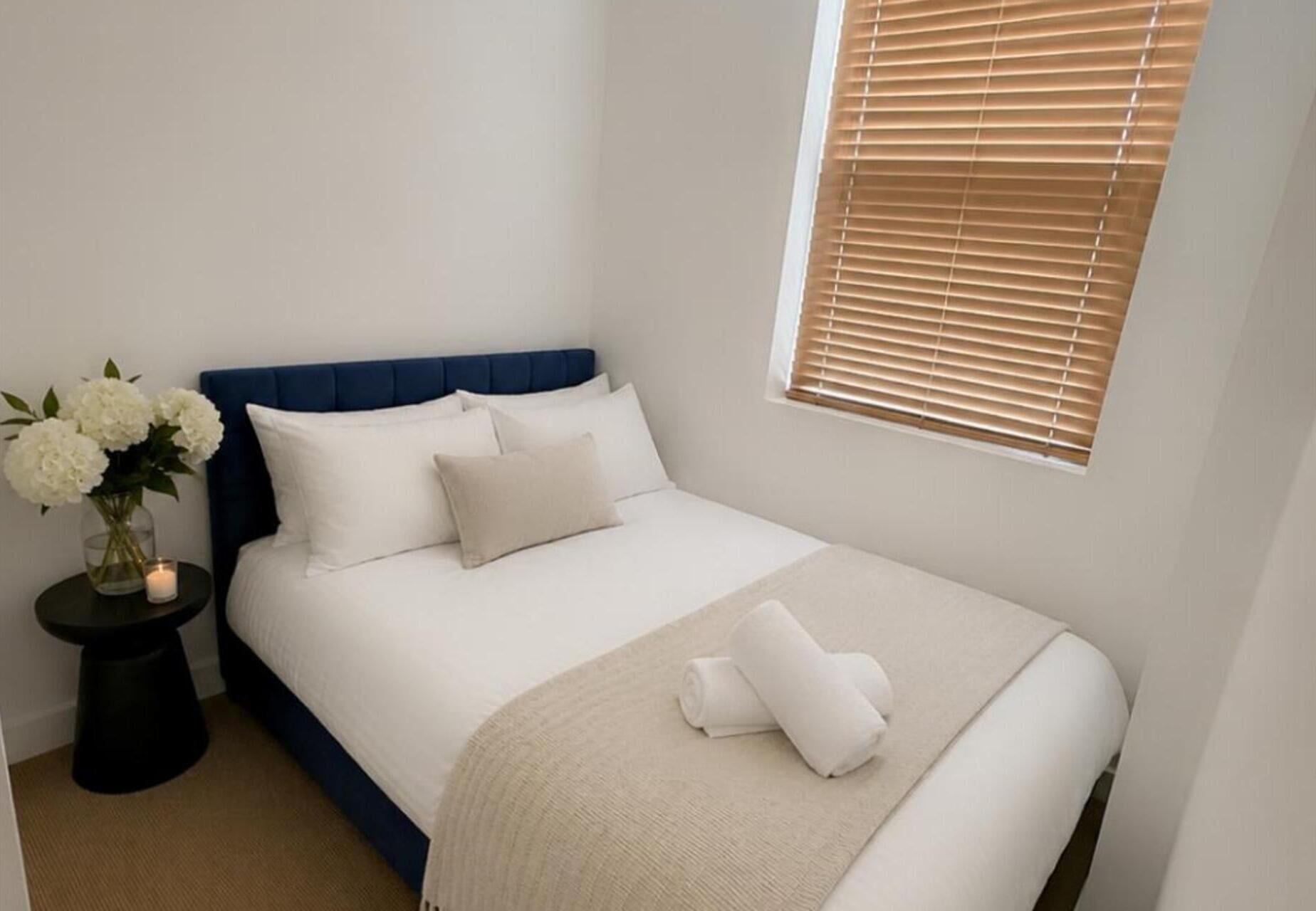 2 slaapkamers, een strijkplank/strijkijzer, gratis wifi, beddengoed