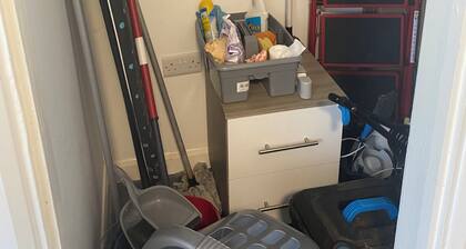 Corby House Near Rockingham Shared House Double En-suite Rooms
Lodge Park area
