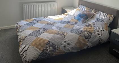 Corby House Near Rockingham Shared House Double En-suite Rooms
Lodge Park area