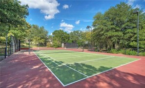 Sport court - The Lodge at Ruby Ranch Getaways (Buda)