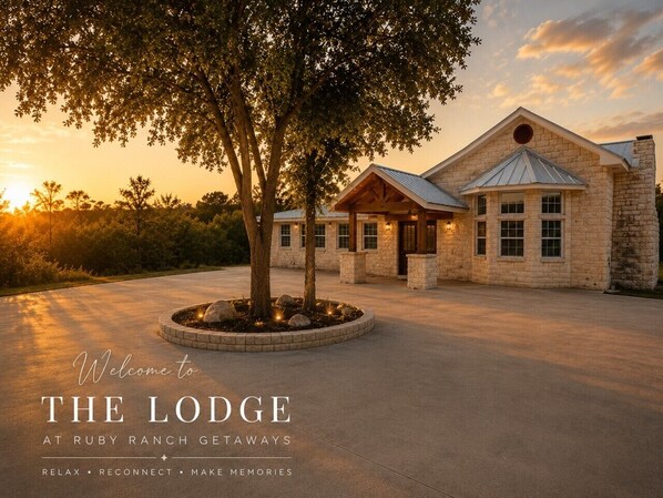 Exterior - The Lodge at Ruby Ranch Getaways (Buda)