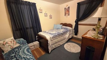 3 bedrooms, in-room safe, WiFi (free), bed sheets