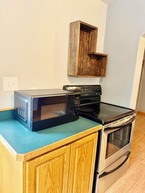 Unclassified image, 3 of 25, button - MLous Place (Cody)