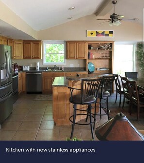 Private kitchen - STAY AND MAKE MEMORIES THAT WILL LAST A LIFETIME!
COMFORT, STYLE, FUN ACTIVITIES (Rocky Mount)