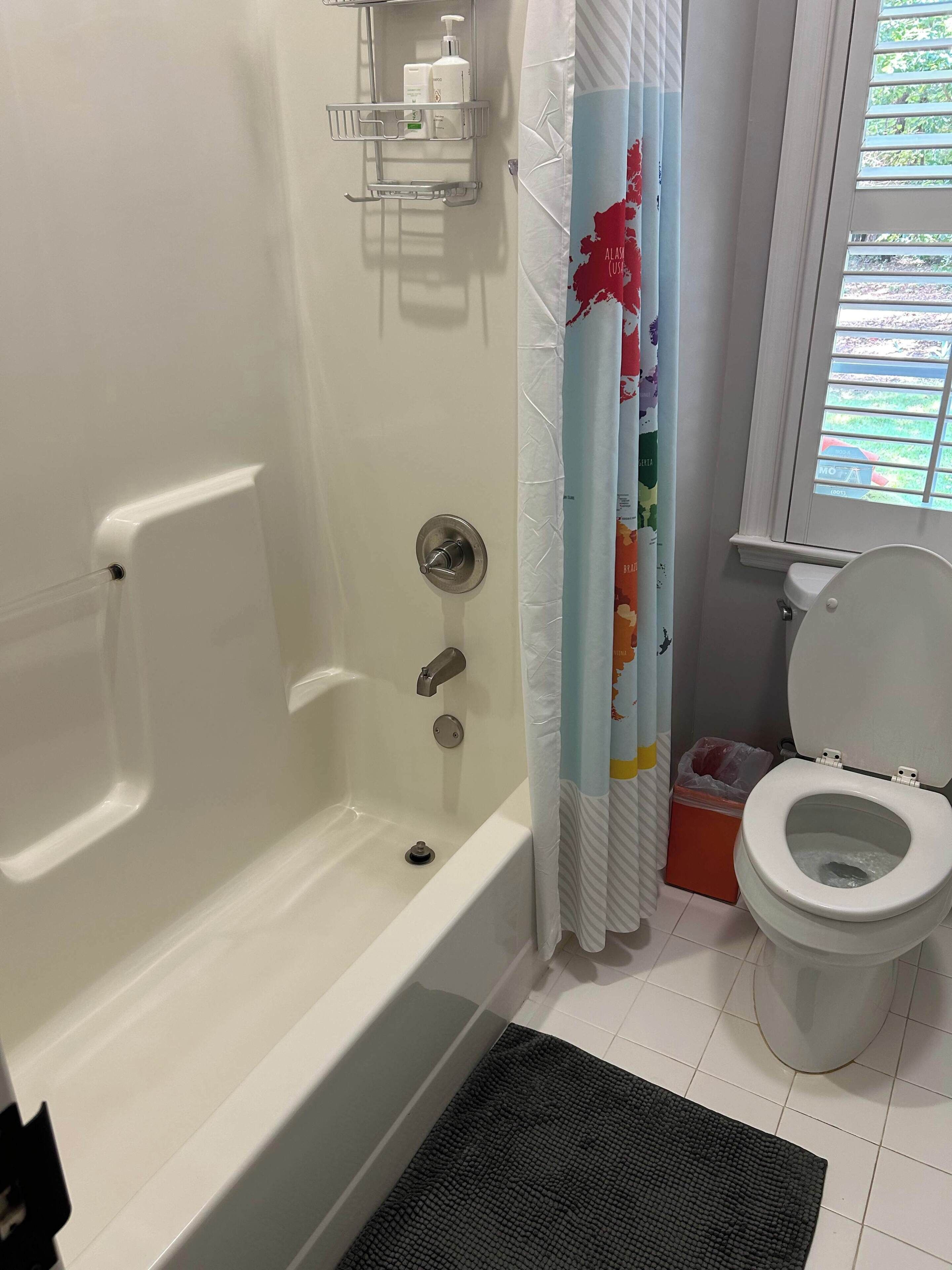 Shower, towels, shampoo