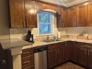 Private kitchen - Comfortable Charming Convenient in Covington TN (Covington)