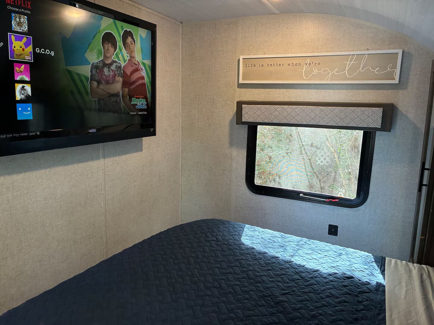 2 bedrooms, WiFi (free), bed sheets