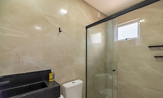 Apartamento básico | Banheiro | Chuveiro