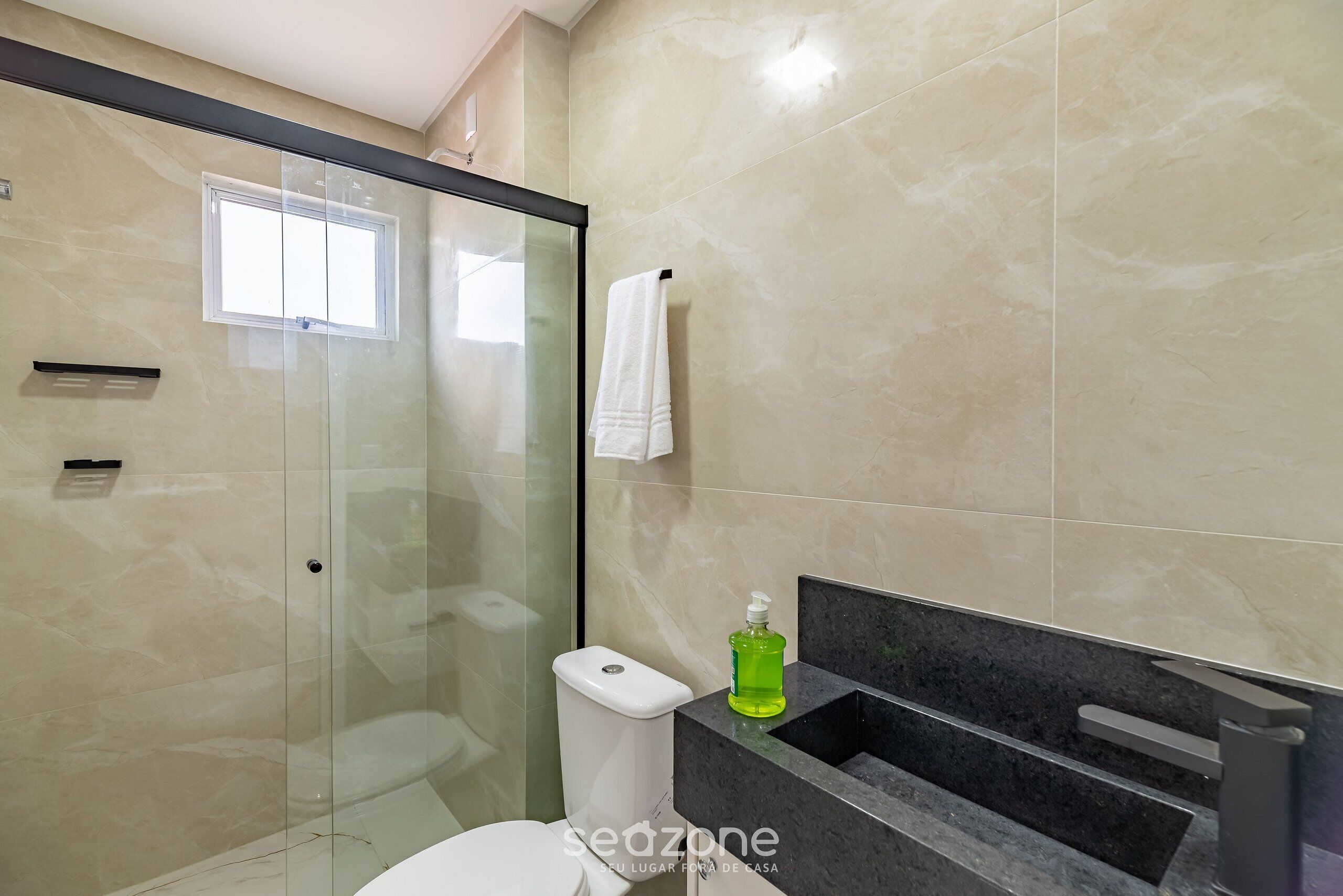 Apartamento básico | Banheiro