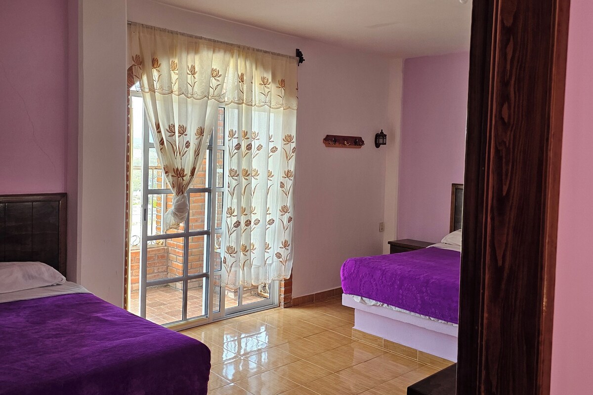 Deluxe-Zimmer, Balkon, Bergblick | Kostenloses WLAN